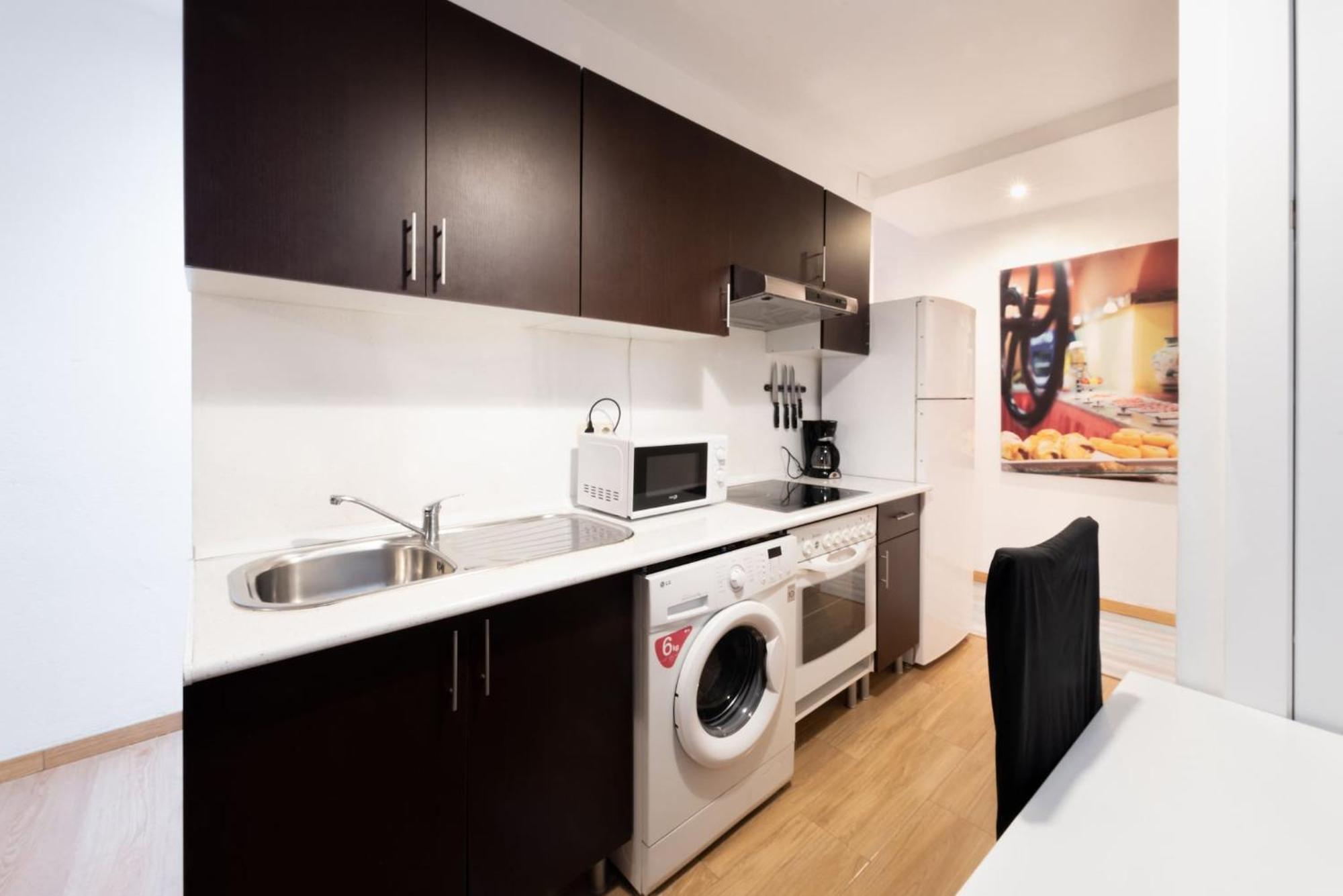 Apartamentos Day Madrid Santo Domingo Centro Gran Via Sol Malasana ภายนอก รูปภาพ